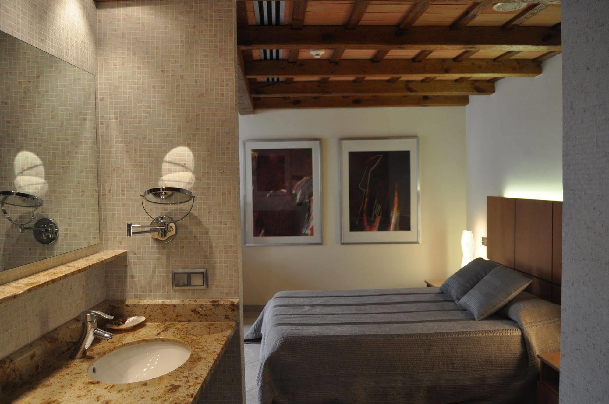 Hotel Historic Girona Bagian luar foto